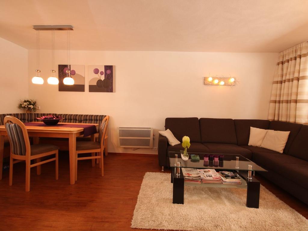 Boutique Apartment In Brixen With Mountain View บริกเซินอิมทาเล ภายนอก รูปภาพ